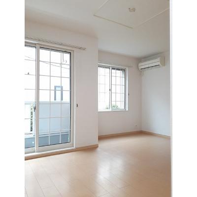 フルールⅡ 101【管理NO：1-017036702-01010】 ★家具家電は申し込み後に搬入します★の物件画像