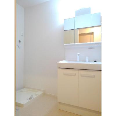 エクラⅩⅦ 203【管理NO：1-023761401-02030】 ★家具家電は申し込み後に搬入します★ ★2026年11月中旬入居可能★の物件画像