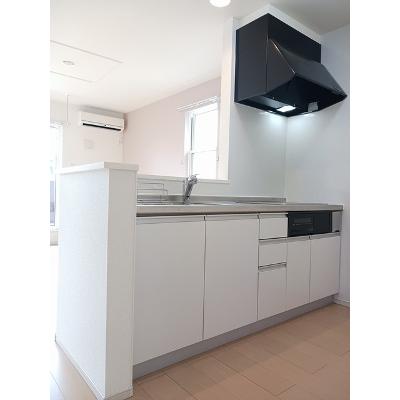 ラピスラズリⅡ 201【管理NO：1-019386301-02010】 ★家具家電は申し込み後に搬入します★ ★2026年11月中旬入居可能★の物件画像