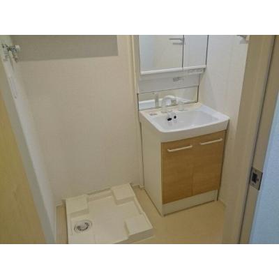 オズ 302【管理NO：1-021655801-03020】 ★家具家電は申し込み後に搬入します★ ★2026年11月上旬入居可能★の物件画像