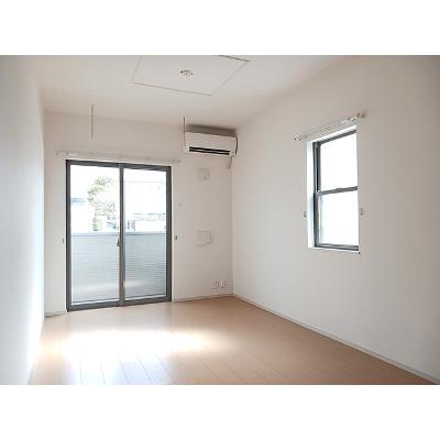 フィオーレ 101【管理NO：1-020246801-01010】 ★家具家電は申し込み後に搬入します★の物件画像