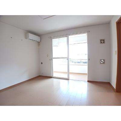 ボヤージュ 102【管理NO：1-014469203-01020】 ★家具家電は申し込み後に搬入します★の物件画像