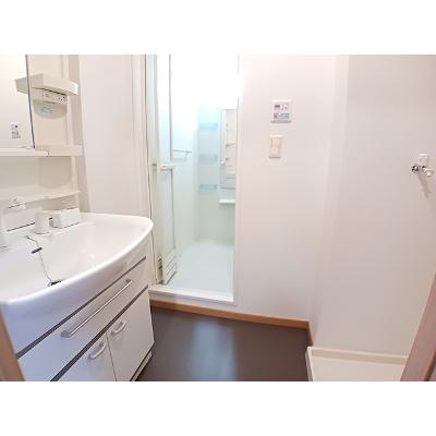ボヤージュ 102【管理NO：1-014469203-01020】 ★家具家電は申し込み後に搬入します★の物件画像