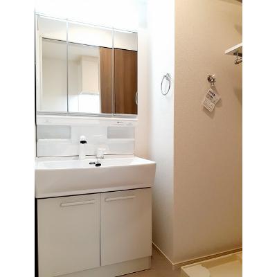 ウエストリバー　五番館 107【管理NO：1-026359701-01070】 ★家具家電は申し込み後に搬入します★の物件画像