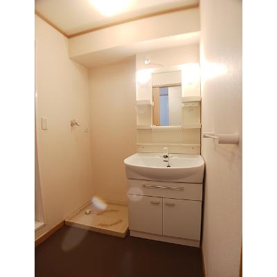 フィオレンテⅠ 102【管理NO：1-013307901-01020】 ★家具家電は申し込み後に搬入します★の物件画像