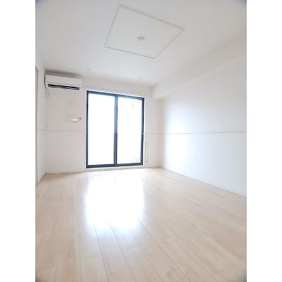 フィオーレ 103【管理NO：1-023270101-01030】 ★家具家電は申し込み後に搬入します★の物件画像