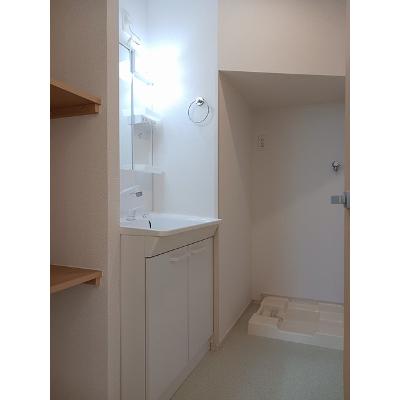 ビオーラ奏　Ⅱ 102【管理NO：1-021686002-01020】 ★家具家電は申し込み後に搬入します★ ★2026年09月下旬入居可能★の物件画像