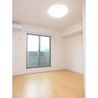 プランドール 201【管理NO：1-023711501-02010】 ★家具家電は申し込み後に搬入します★の物件画像