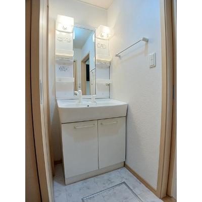 カーサ・フェリーチェ 204【管理NO：1-016108201-02040】 ★家具家電は申し込み後に搬入します★の物件画像