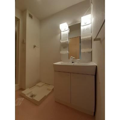 シャルメーヌＢ 102【管理NO：1-017592302-01020】 ★家具家電は申し込み後に搬入します★ ★2026年10月下旬入居可能★の物件画像