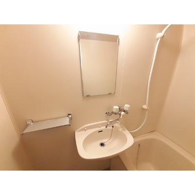 ＰＬＵＭファミ－ル２ 101【管理NO：1-003653001-01010】 ★家具家電は申し込み後に搬入します★ ★2026年10月下旬入居可能★の物件画像