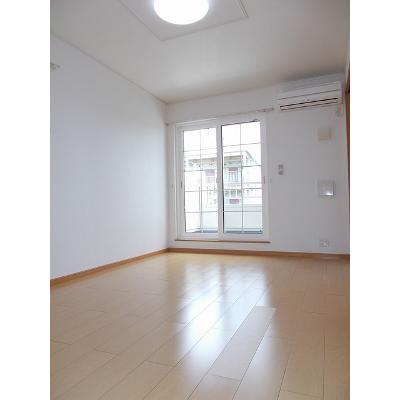 イリーデ光 205【管理NO：1-015438101-02040】 ★家具家電は申し込み後に搬入します★ ★2026年11月中旬入居可能★の物件画像