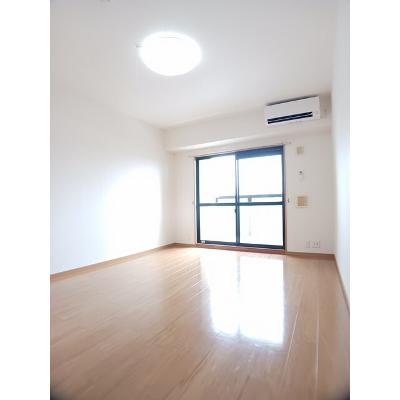 マンション・マーレ 203【管理NO：1-013535701-02030】 ★家具家電は申し込み後に搬入します★の物件画像