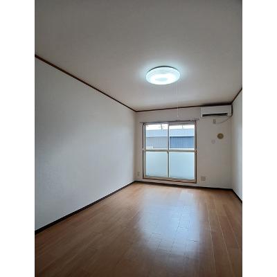 パ－クシャト－イカリヤ 202【管理NO：1-009658501-02020】 ★家具家電は申し込み後に搬入します★の物件画像