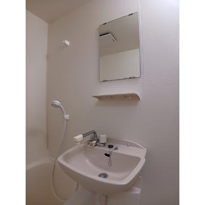 パ－クシャト－イカリヤ 202【管理NO：1-009658501-02020】 ★家具家電は申し込み後に搬入します★の物件画像