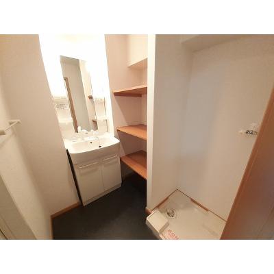 ラハイナ　コート 202【管理NO：1-014696201-02020】 ★家具家電は申し込み後に搬入します★ ★2026年10月下旬入居可能★の物件画像
