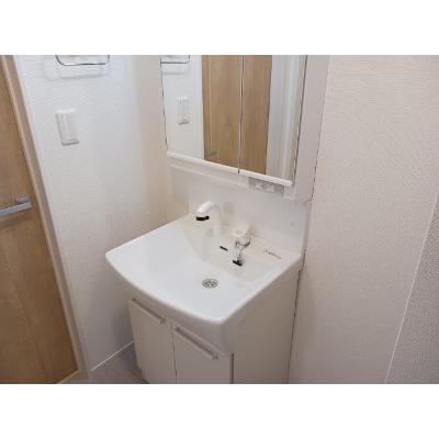 ファイン　ビラ　レーブ　江坂 201【管理NO：1-027779001-02010】 ★家具家電は申し込み後に搬入します★ ★2026年11月中旬入居可能★の物件画像