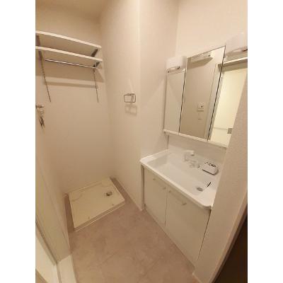 プラム　Ⅱ 202【管理NO：1-027174302-02020】 ★家具家電は申し込み後に搬入します★の物件画像
