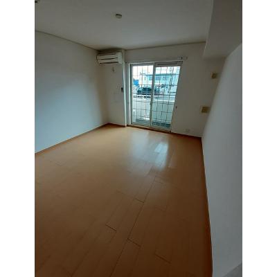 サフラン 103【管理NO：1-015016701-01030】 ★家具家電は申し込み後に搬入します★ ★2026年11月上旬入居可能★の物件画像