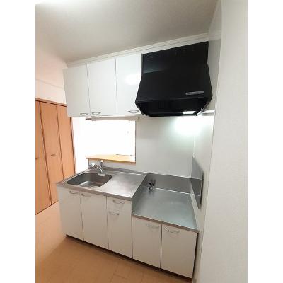 サフラン 103【管理NO：1-015016701-01030】 ★家具家電は申し込み後に搬入します★ ★2026年11月上旬入居可能★の物件画像