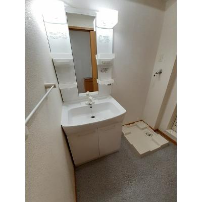サフラン 103【管理NO：1-015016701-01030】 ★家具家電は申し込み後に搬入します★ ★2026年11月上旬入居可能★の物件画像