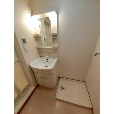 ドゥク－ル 311【管理NO：1-013899601-03090】 ★家具家電は申し込み後に搬入します★ ★2026年12月中旬入居可能★の物件画像