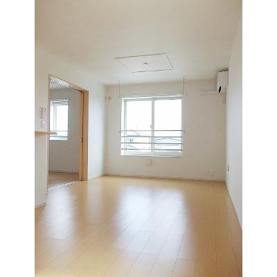 ラ・ルーナピエーナ 201【管理NO：1-021143201-02010】 ★家具家電は申し込み後に搬入します★ ★2026年10月下旬入居可能★の物件画像