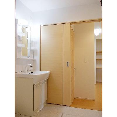 ラ・ルーナピエーナ 201【管理NO：1-021143201-02010】 ★家具家電は申し込み後に搬入します★ ★2026年10月下旬入居可能★の物件画像