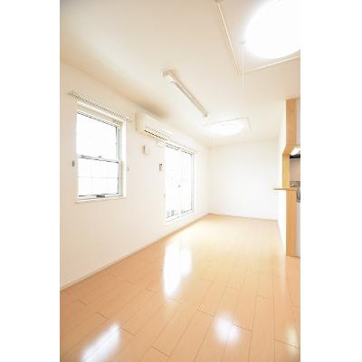 コートシャルマンⅨ 201【管理NO：1-018320901-02010】 ★家具家電は申し込み後に搬入します★の物件画像