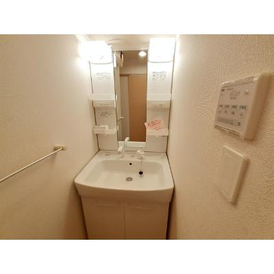 カレント 105【管理NO：1-018113401-01040】 ★家具家電は申し込み後に搬入します★ ★2026年12月下旬入居可能★の物件画像