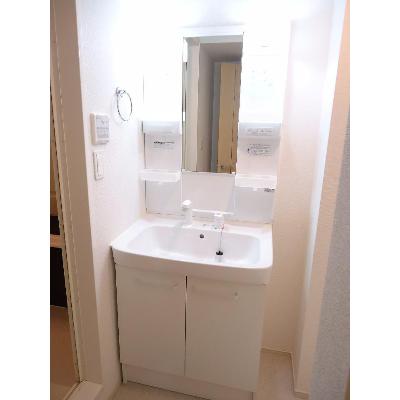 シフォン 101【管理NO：1-017356501-01010】 ★家具家電は申し込み後に搬入します★ ★2026年11月中旬入居可能★の物件画像