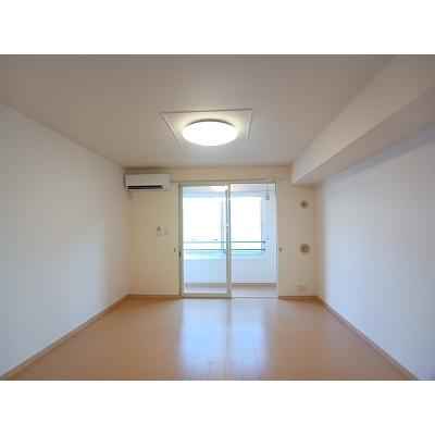 クロワールベルＡ 102【管理NO：1-015720401-01020】 ★家具家電は申し込み後に搬入します★の物件画像