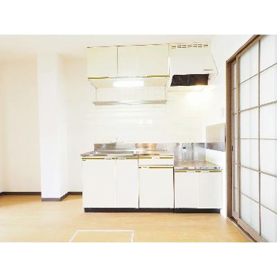 サンライズ富田 101【管理NO：1-005663301-01010】 ★家具家電は申し込み後に搬入します★の物件画像