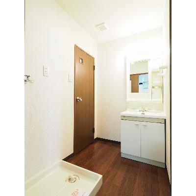 サンライズ富田 101【管理NO：1-005663301-01010】 ★家具家電は申し込み後に搬入します★の物件画像