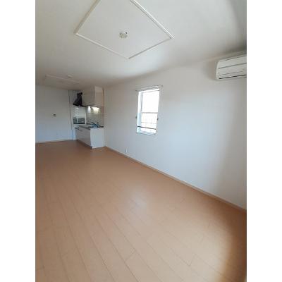 ピンキー 202【管理NO：1-016939901-02020】 ★家具家電は申し込み後に搬入します★ ★2027年01月中旬入居可能★の物件画像