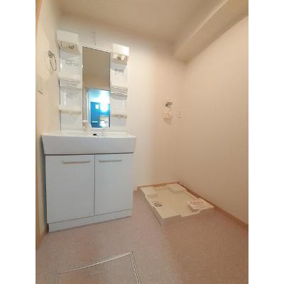 ピンキー 202【管理NO：1-016939901-02020】 ★家具家電は申し込み後に搬入します★ ★2027年01月中旬入居可能★の物件画像