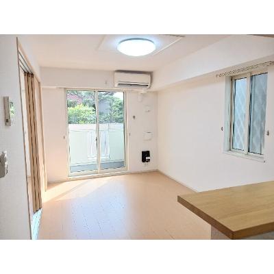 エラン 102【管理NO：1-020991301-01020】 ★家具家電は申し込み後に搬入します★の物件画像