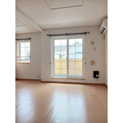 リーフレット 201【管理NO：1-015008601-02010】 ★家具家電は申し込み後に搬入します★ ★2026年10月中旬入居可能★の物件画像