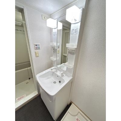 エアリーイースト 207【管理NO：1-015193501-02060】 ★家具家電は申し込み後に搬入します★の物件画像