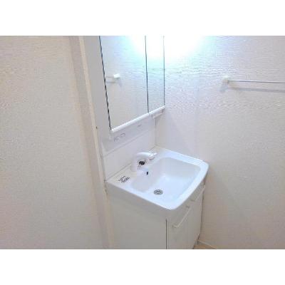 サンティール 102【管理NO：1-023960901-01020】 ★家具家電は申し込み後に搬入します★の物件画像