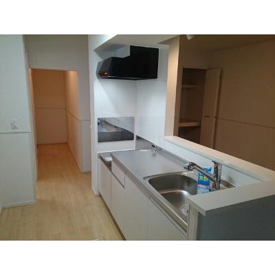 ストラーダ　ブリランテ 102【管理NO：1-022844401-01020】 ★家具家電は申し込み後に搬入します★ ★2026年11月上旬入居可能★の物件画像