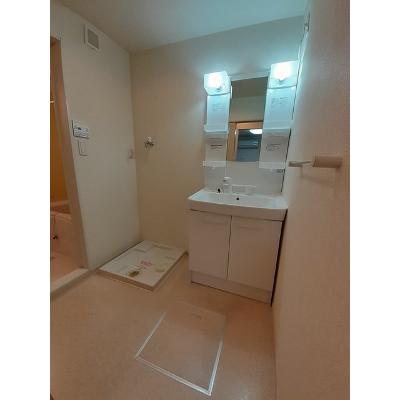 ウージーⅡ 203【管理NO：1-019025701-02030】 ★家具家電は申し込み後に搬入します★ ★2026年11月上旬入居可能★の物件画像