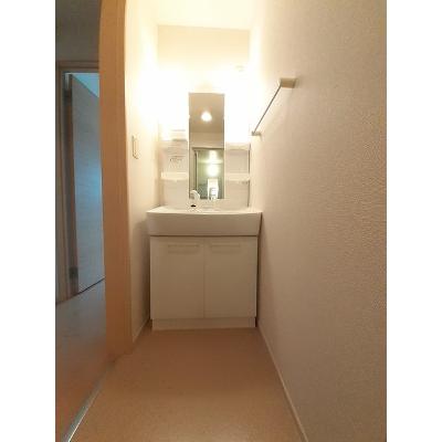 ＣＡＮＤＹ 102【管理NO：1-018741301-01020】 ★家具家電は申し込み後に搬入します★ ★2026年11月中旬入居可能★の物件画像
