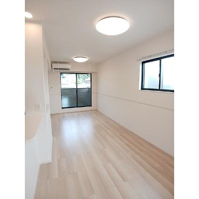 アイリス　パディ 201【管理NO：1-027414501-02010】 ★家具家電は申し込み後に搬入します★ ★2026年11月中旬入居可能★の物件画像