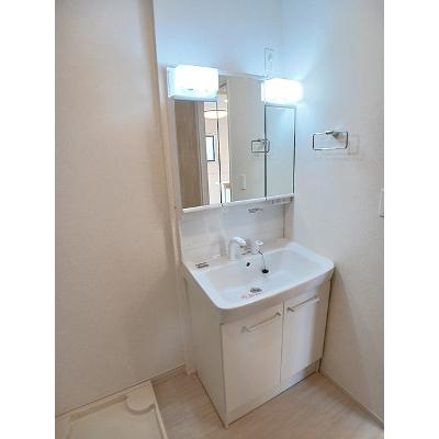 アイリス　パディ 201【管理NO：1-027414501-02010】 ★家具家電は申し込み後に搬入します★ ★2026年11月中旬入居可能★の物件画像