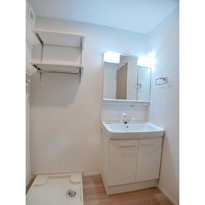 ラフィーネロジュマンⅢ 102【管理NO：1-027384601-01020】 ★家具家電は申し込み後に搬入します★ ★2026年10月下旬入居可能★の物件画像