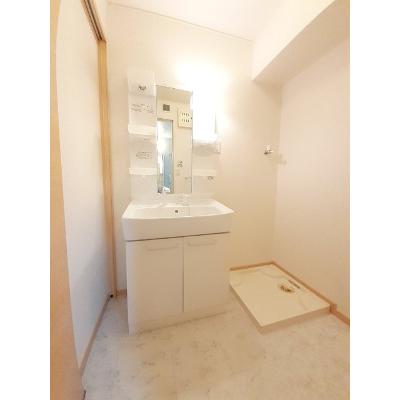 サン　ブローテ　ジン 102【管理NO：1-015791601-01020】 ★家具家電は申し込み後に搬入します★ ★2026年10月下旬入居可能★の物件画像