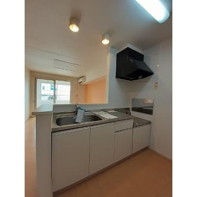 カンポン　パラダイス 202【管理NO：1-018396301-02020】 ★家具家電は申し込み後に搬入します★ ★2026年10月下旬入居可能★の物件画像