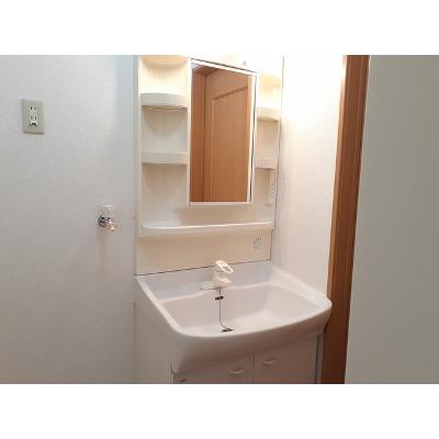 フローリア 103【管理NO：1-011780401-01030】 ★家具家電は申し込み後に搬入します★ ★2026年11月上旬入居可能★の物件画像