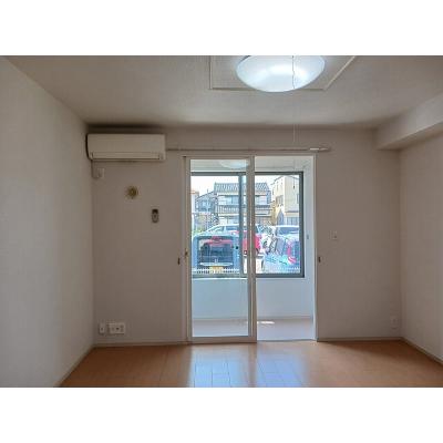 ラフレシ－ル 102【管理NO：1-018627401-01020】 ★家具家電は申し込み後に搬入します★ ★2026年11月上旬入居可能★の物件画像